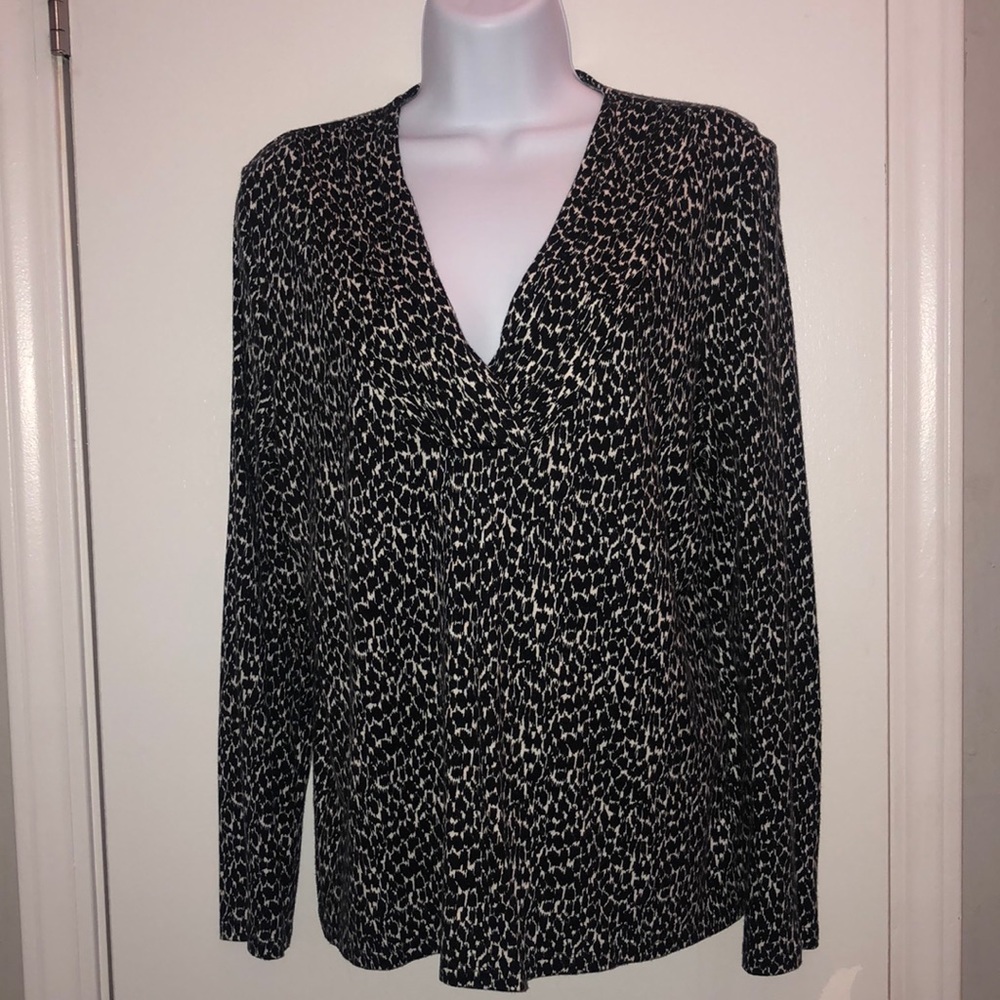 🏵Talbots Petite Large, long sleeved top